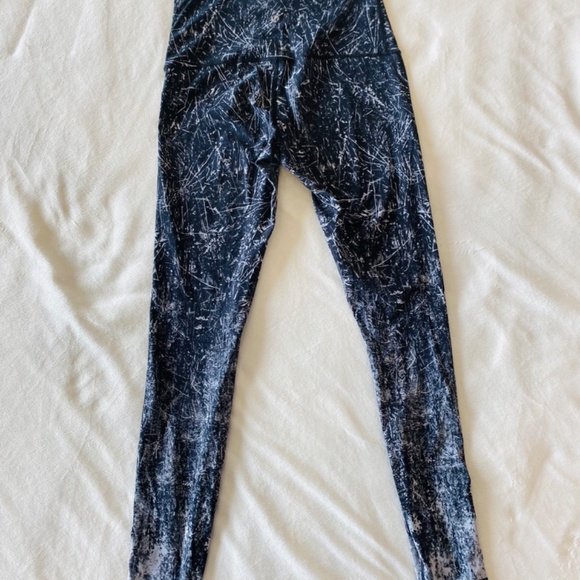 lululemon leggings. - Picture 3 of 3